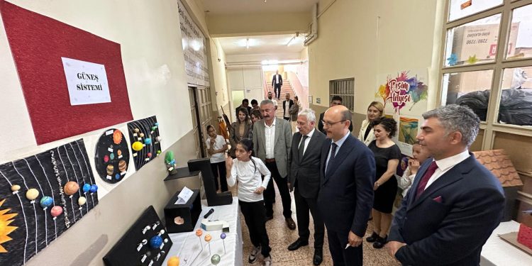 GENEL BAŞKANIMIZ “SIFIR ATIK” VE “FEN BİLİMLERİ” SERGİLERİNE KATILDI