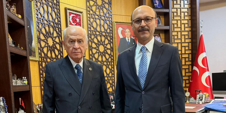 “ÖĞRETMENİ ZAYIFLAYAN BİR MİLLETİN GELECEĞİ GÜÇLÜ OLAMAZ!”